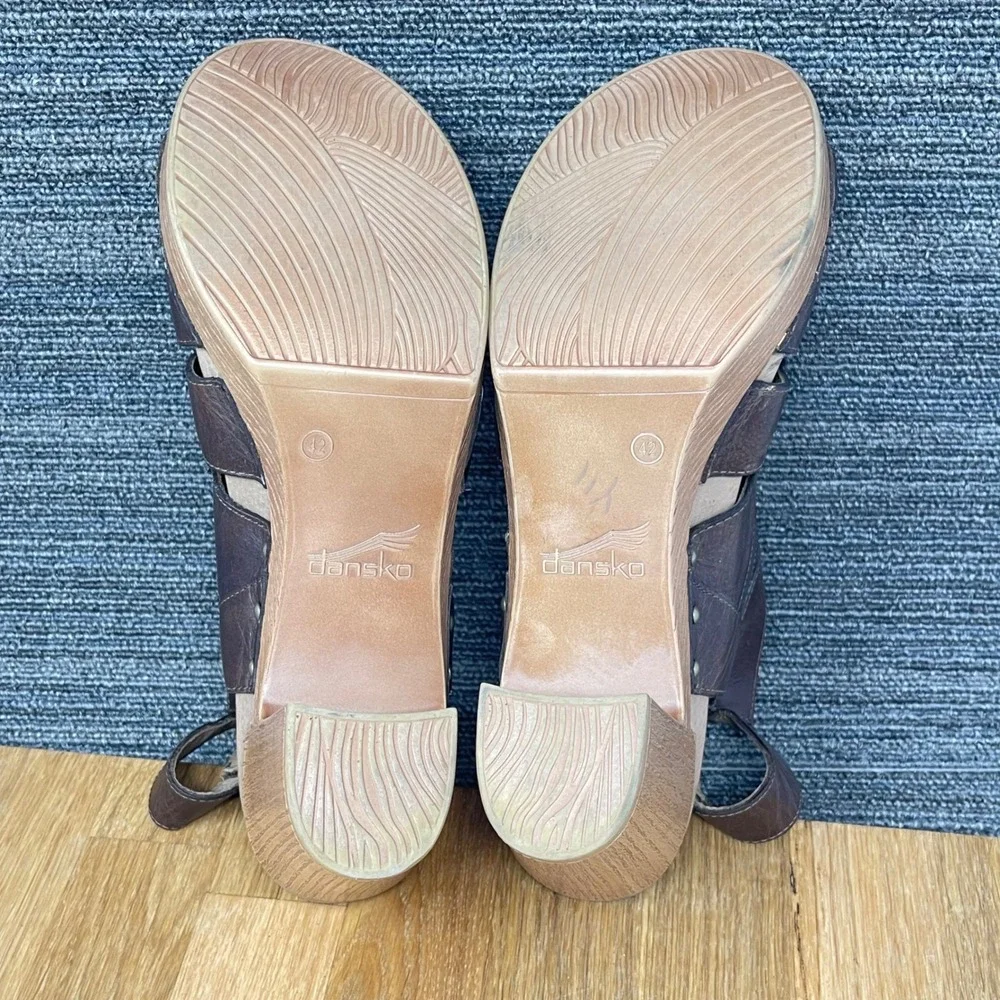 Dansko Demetra Sandals Women US 11.5 EU 42 Brown Leather Cutout Block Heel Clogs